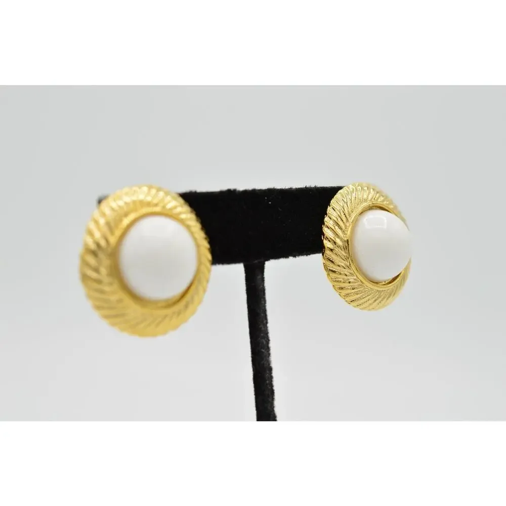Vintage Cabochon Clip On Earrings Gold Tone Pure White Bead Round 1980s 9L